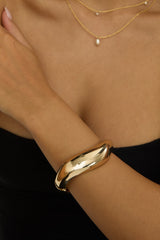 Wave Bangle Gold