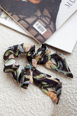 Bow Scrunchie Banksia Black